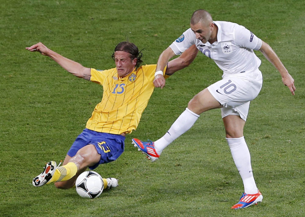 因其头球能 因其头球能