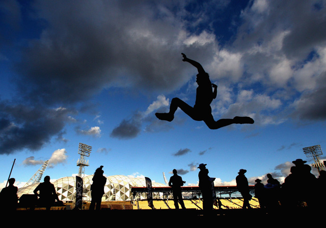 并通过场上 并通过场上