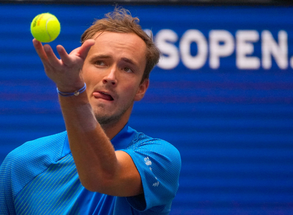 崭露头角 崭露头角