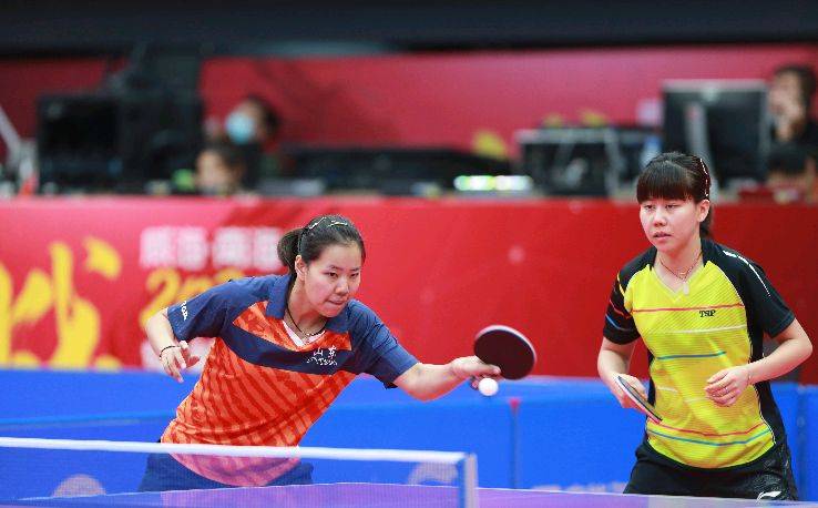 轻球员与替 轻球员与替