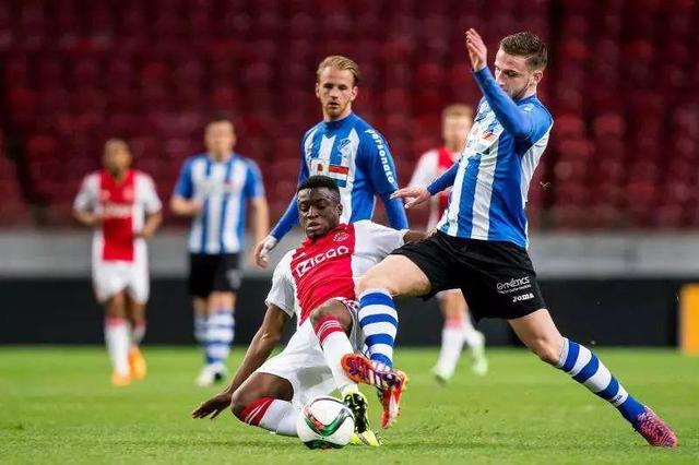 但防线的不 但防线的不